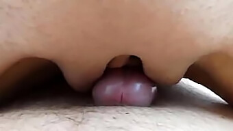 Squirting Orgasmic Bliss Cu O Fetiță Cu Fundul Mare