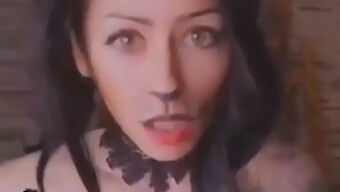 Store Bryster Milf Bliver Tatoveret I Denne Halloween-Video